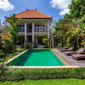 Lili Hotel