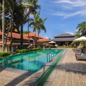 Champlung Sari And Hotel